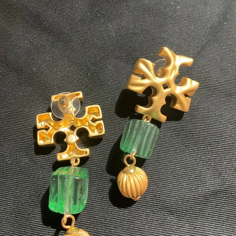 Tory Burch Roxanne Azure Green 18K Gold Plated Double Drop Clip-On Earri… - Picture 5 of 5